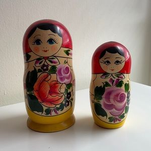 3/$15🌟2 Matryoshka Russian wooden nesting dolls